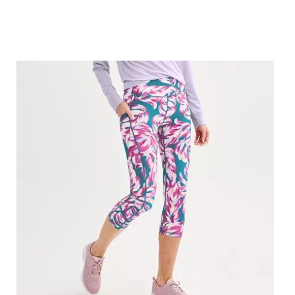 tek gear Pants - Tek Gear Ultrastretch Pocket High-Waisted Capri Leggings Teal Foliage, XL (EUC)